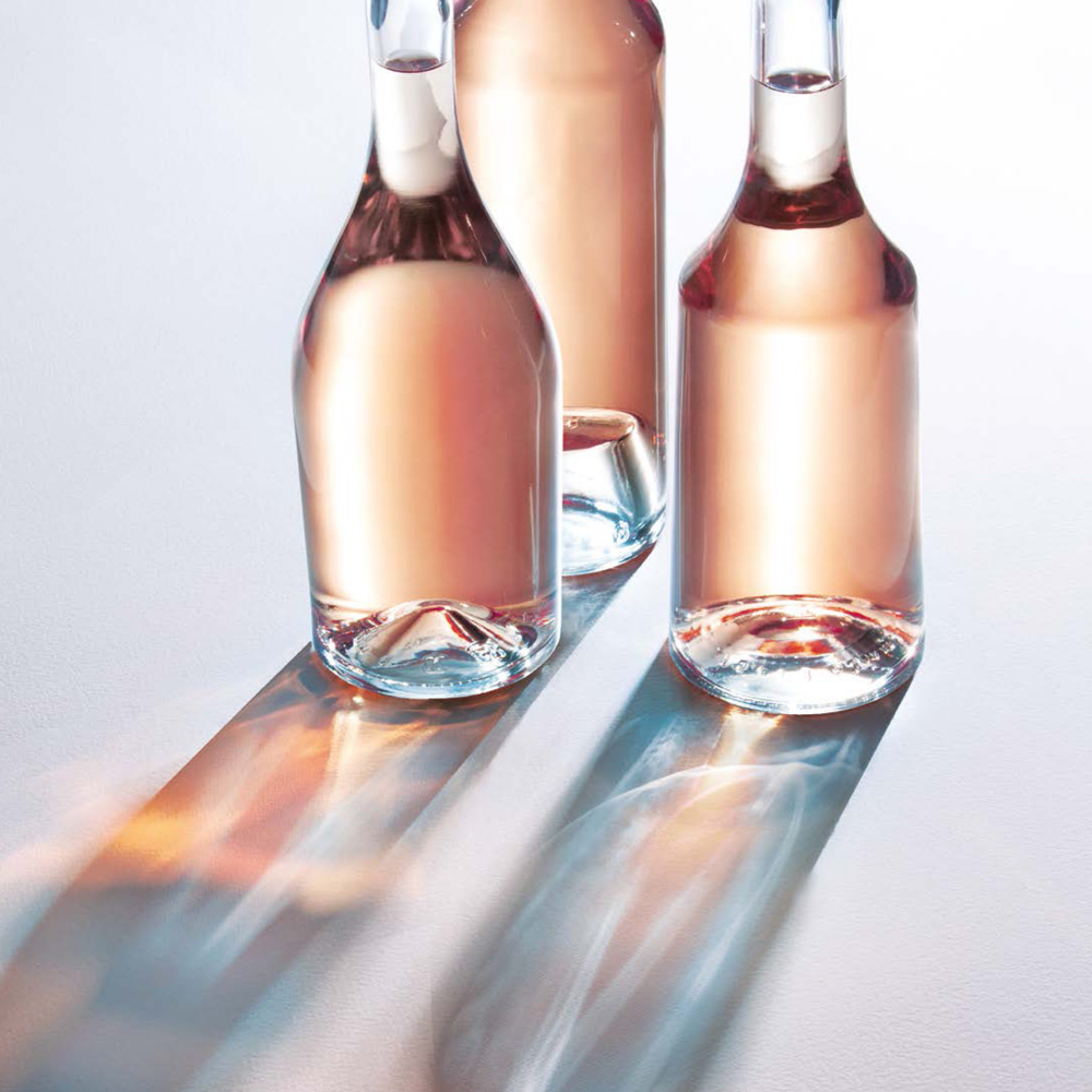 Botella de vidrio EVA: originalidad y elegancia en sus curvas - Blog de  Berlin Packaging